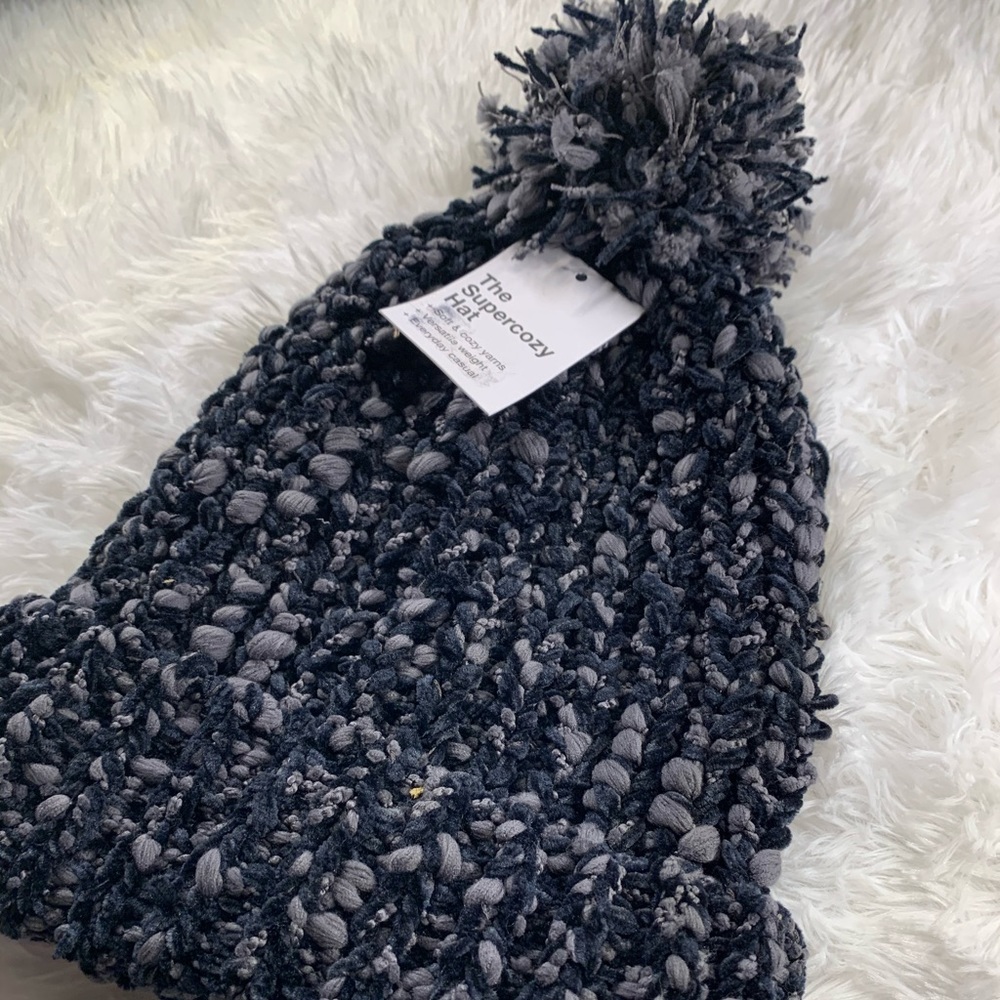 Sonoma Winter Beanie w/ Pom in Dark Neutrals
